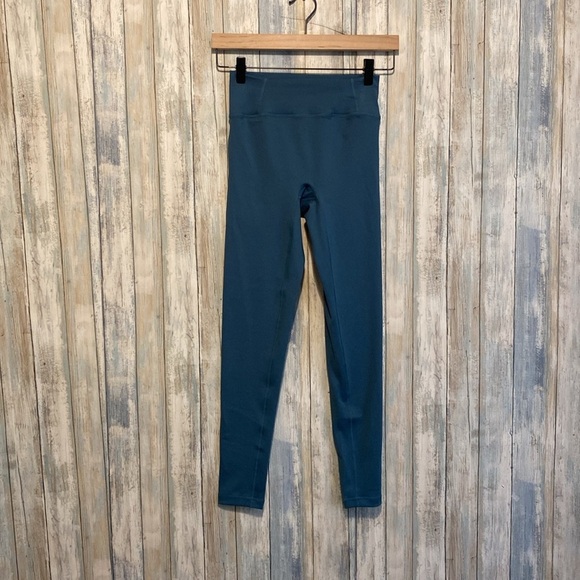 NWT Oner Active Timeless Lesggings | Regular Length | Lake Blue | Small - Picture 5 of 7